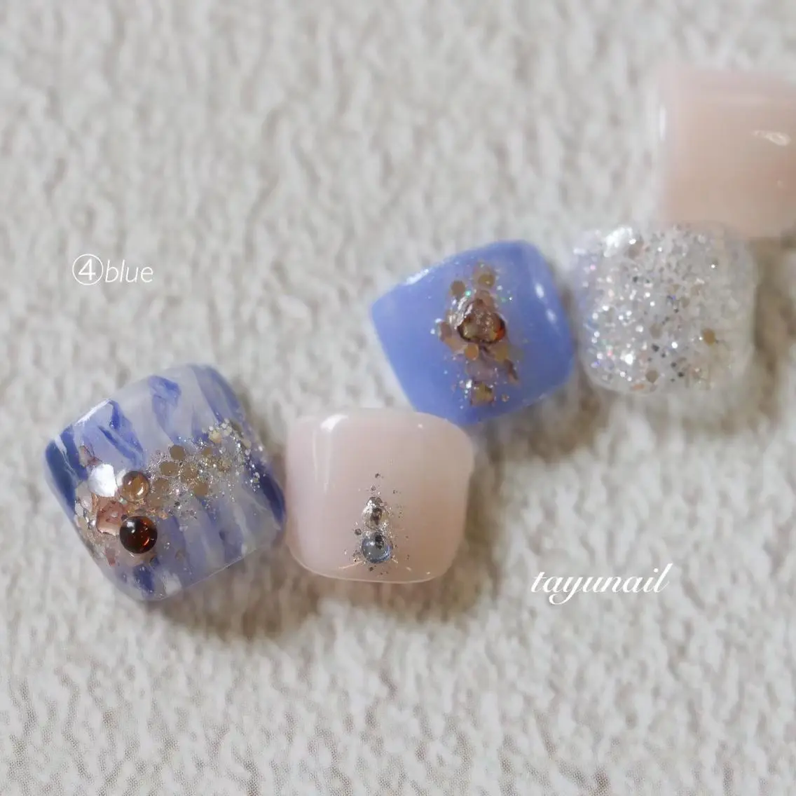 ネイル アートネイル ブルー フットネイル ジェルネイル ホログラムネイル フットネイル ネイルサロン 【たゆnail】のネイルデザイン