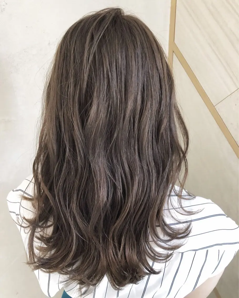 セミロング カラー カット ヘアカラー トリートメント 🌈髪質改善🌈 過去の1艶サラ体験✨のヘアスタイル