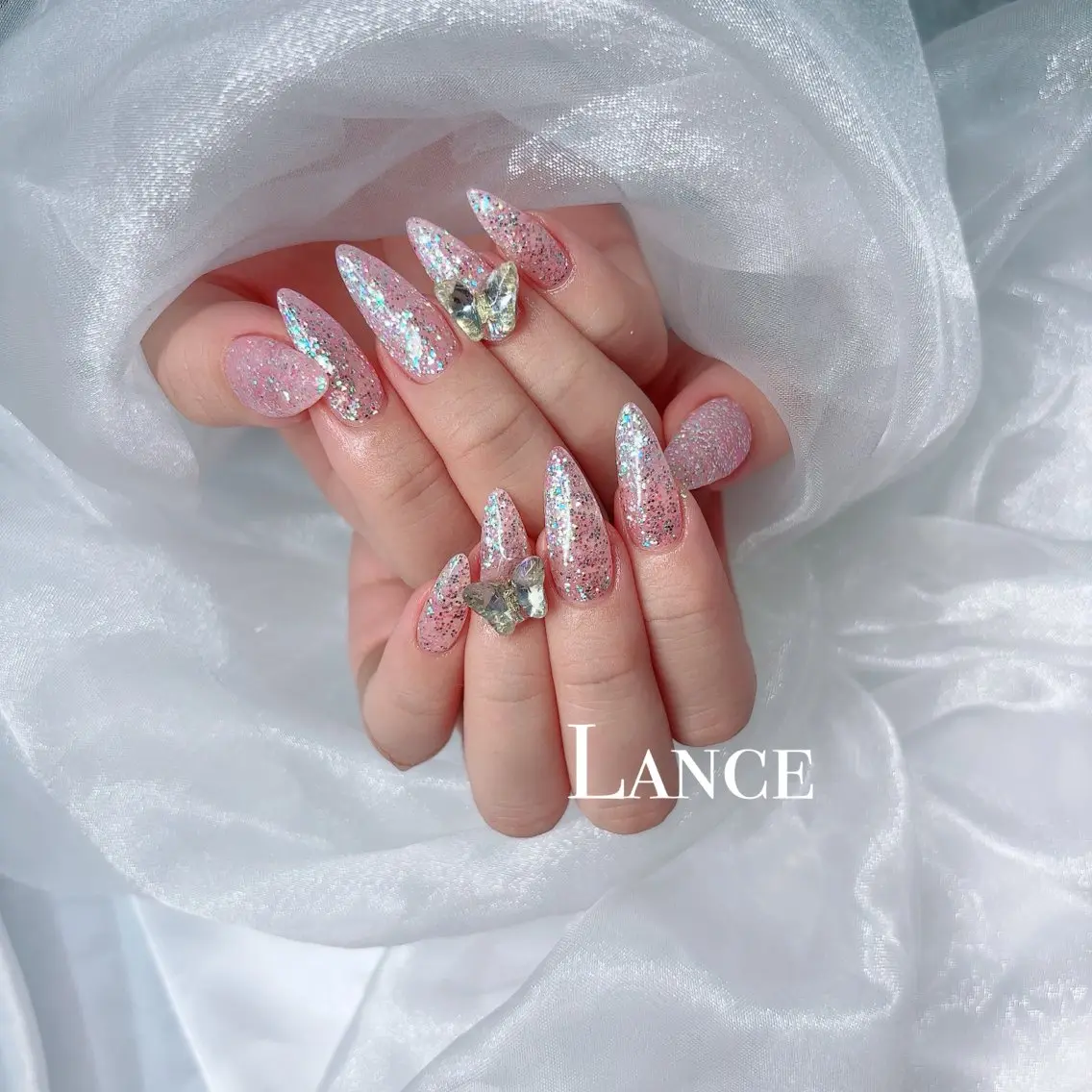 ネイル オーロラネイル フットネイル 氷ネイル・うるうるネイル キラキラネイル 韓国ネイル ハンドネイル Lance nailのネイルデザイン