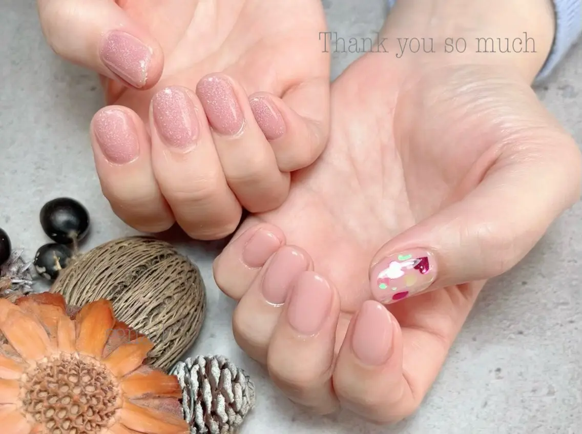ネイル フットネイル ジェルネイル マグネットネイル ワンカラーネイル パラジェル 🧸 Emiri🫧のマツエク・マツパデザイン