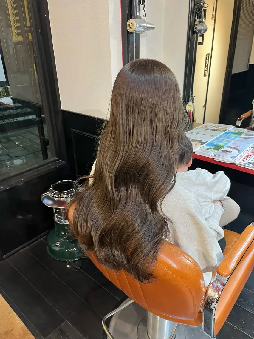 ロング カラー ベージュカラー スズキ リコのヘアスタイル