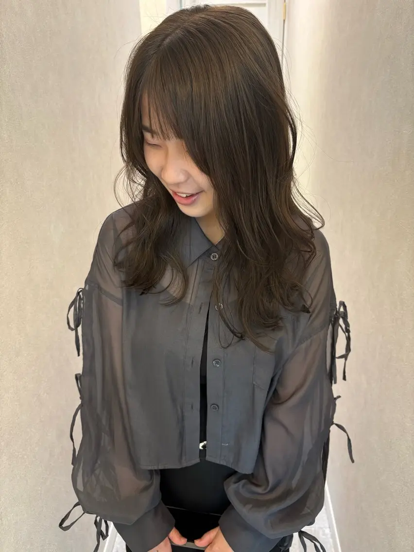 ロング カラー 顔周りカット レイヤーカット カット ヘアカラー レイヤー/艶カラー/ 前橋/渋川竜希のヘアスタイル