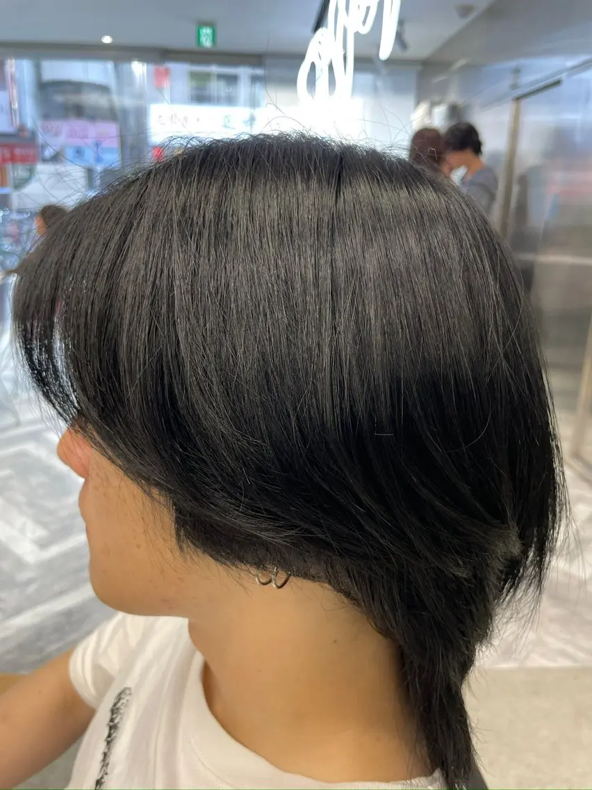 メンズ メンズバレイヤージュ メンズブリーチ メンズハイライト メンズハイトーン メンズインナーカラー ヘアカラー 丸山 颯輝斗のヘアスタイル