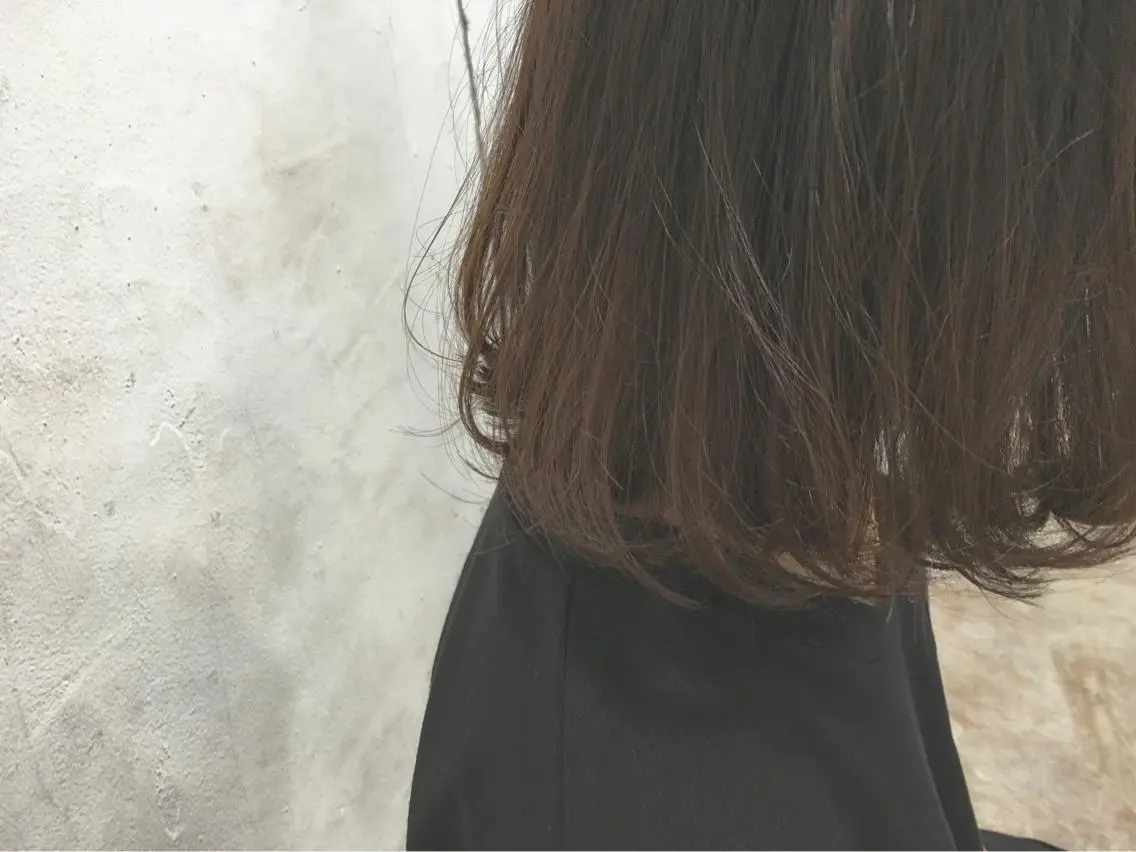 ショート カラー ブリーチ グラデーションカラー ブリーチなしカラー せこぐち まいのヘアスタイル