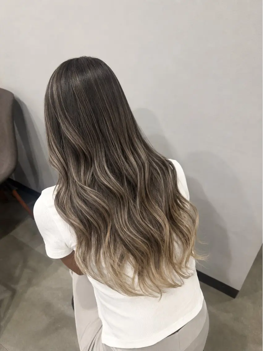 ロング カラー バレイヤージュ ブリーチ ケアブリーチ ダブルカラー ハイライトカラー 寺嶋 貴大のヘアスタイル