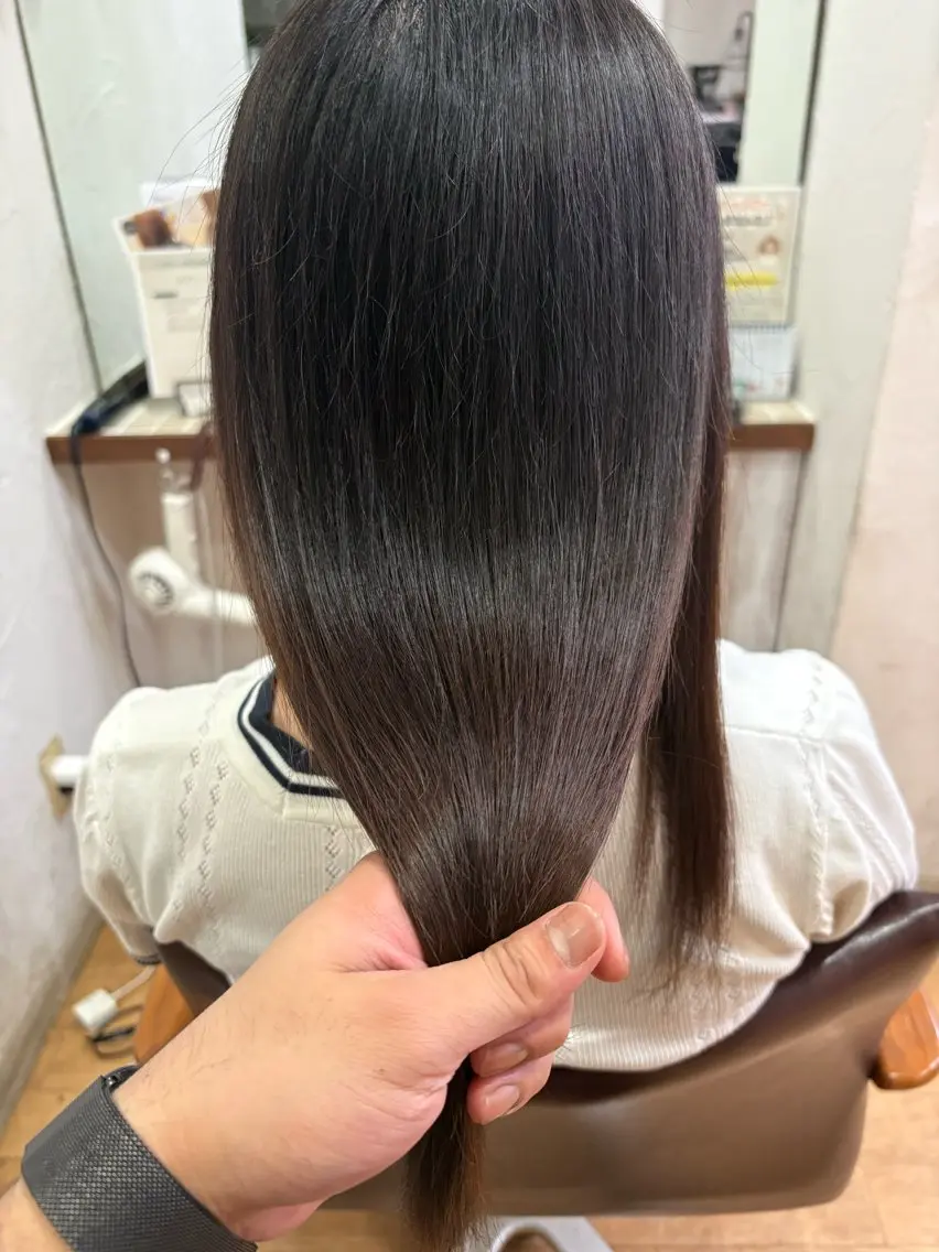 セミロング カラー ヘアカラー トリートメント 髪質改善TR特化 副店長 坂田一樹】のヘアスタイル