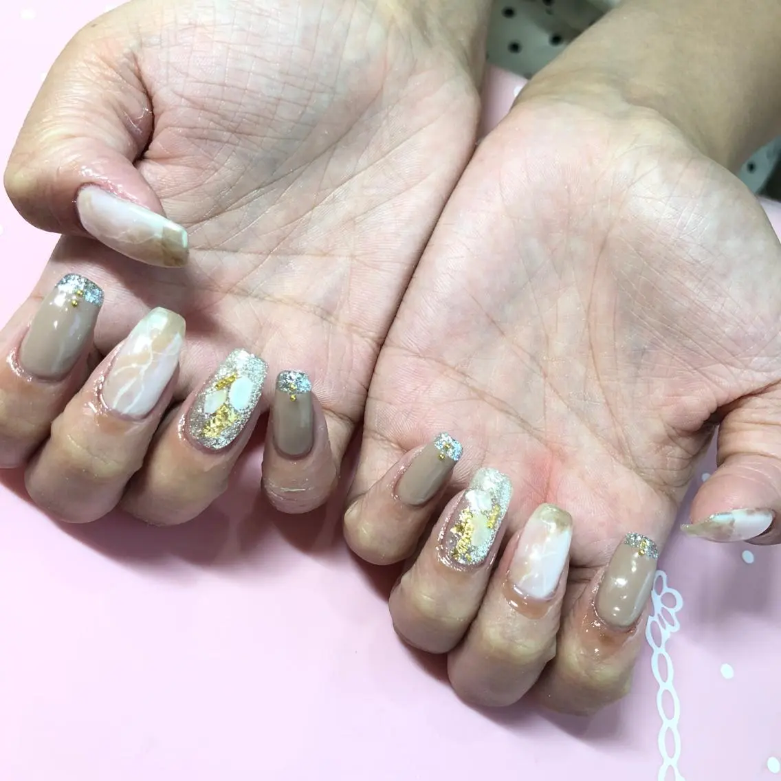 ミディアム ネイル アートネイル ミラーネイル ハンドネイル 《LB》ラブリエ Nail&eyeのマツエク・マツパデザイン