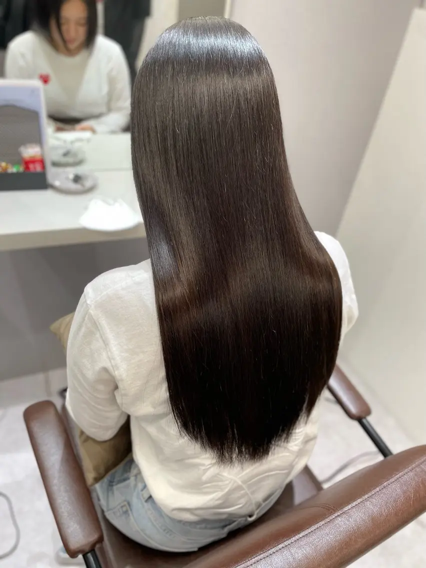 ロング カット ヘアカラー 縮毛矯正 トリートメント 酸性縮毛矯正 Coreすずのヘアスタイル