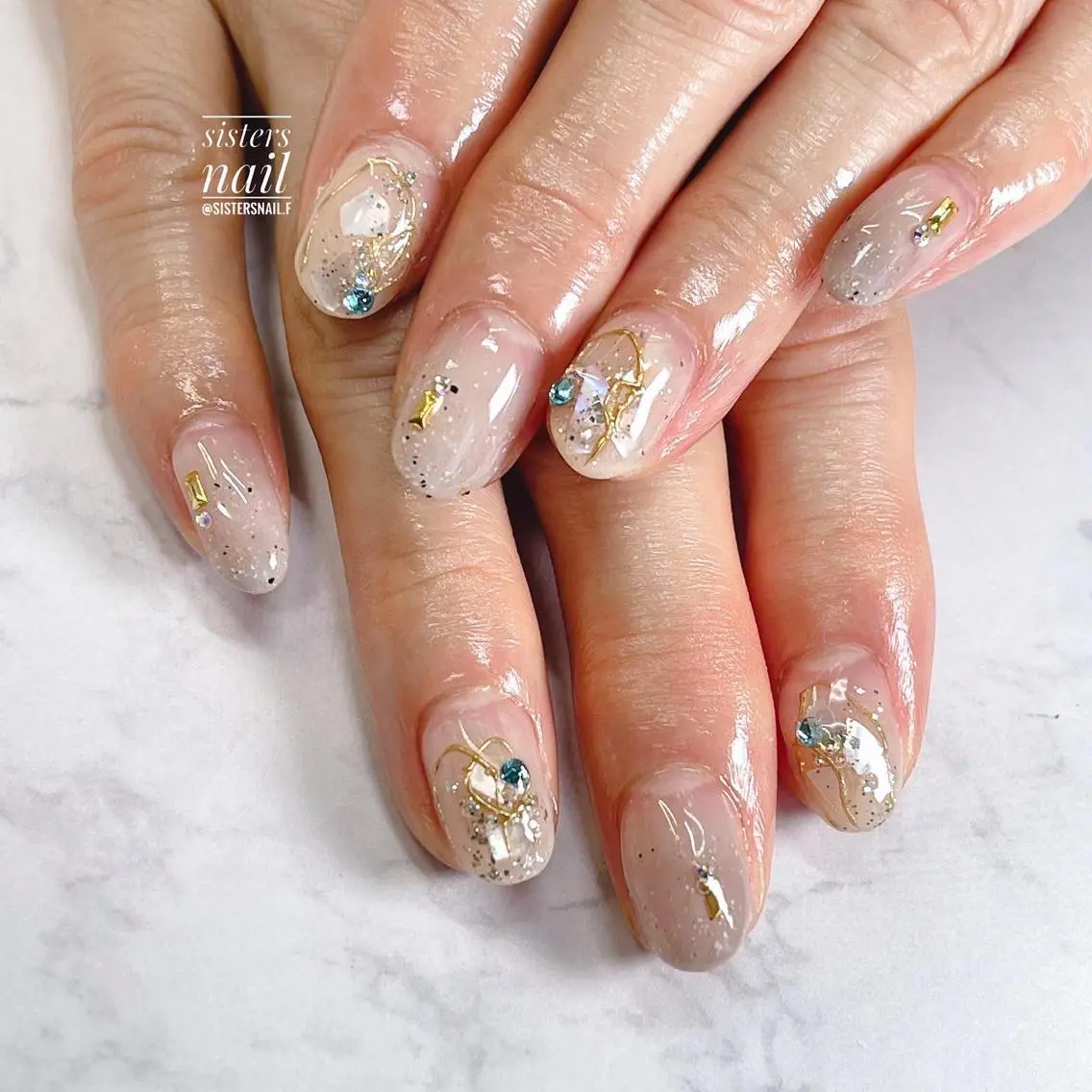 ネイル アートネイル ニュアンスネイル ストーンネイル 夏ネイル sisters nail.fのネイルデザイン