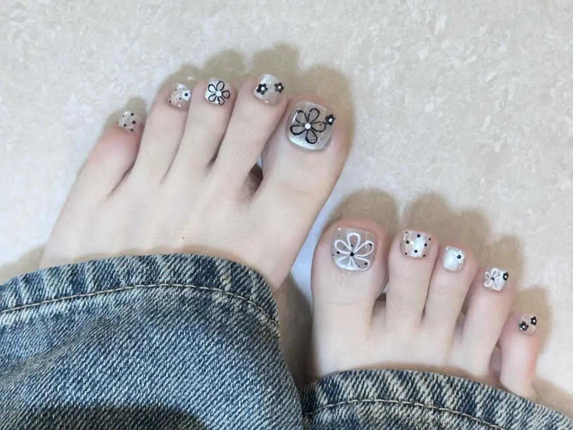 ネイル フットネイル MoonNail ナナのネイルデザイン
