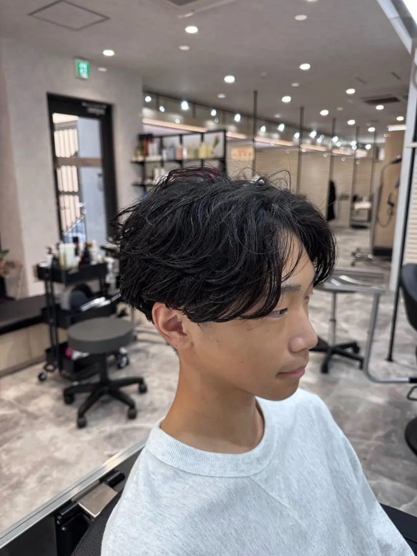 ショート メンズ フェザーパーマ メンズパーマ カット パーマ 堀 舜介/メンズカットのヘアスタイル