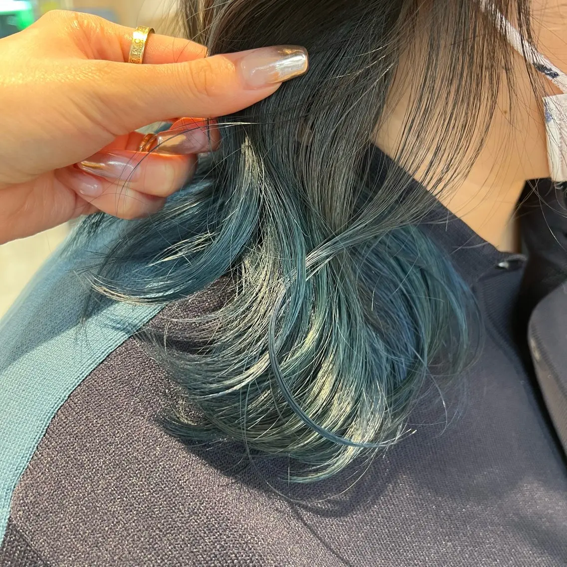 ミディアム ヘアカラー トリートメント 店長ハイトーンカラー 柞山史奈のヘアスタイル