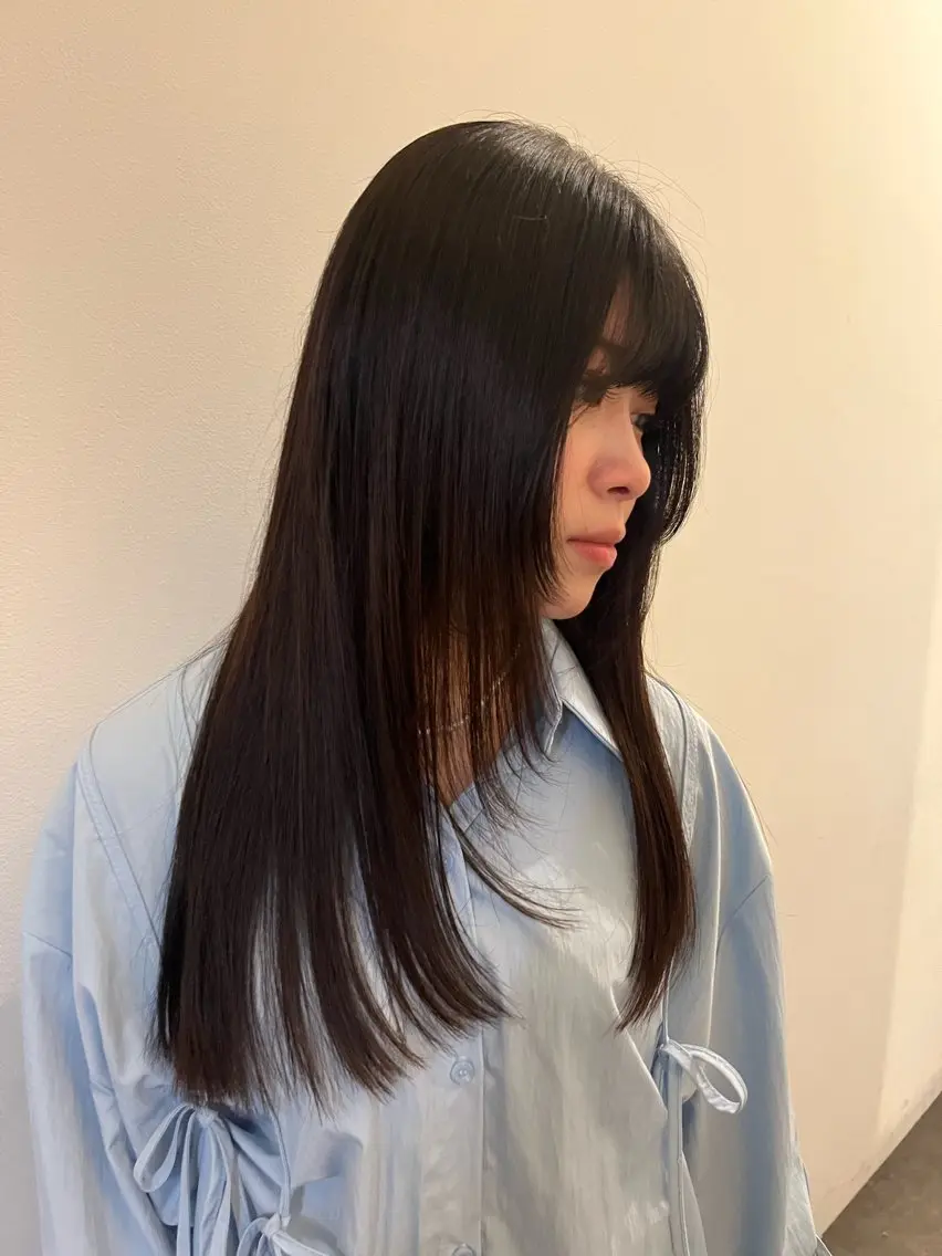 ロング 愛瑠奈 erunaのヘアスタイル