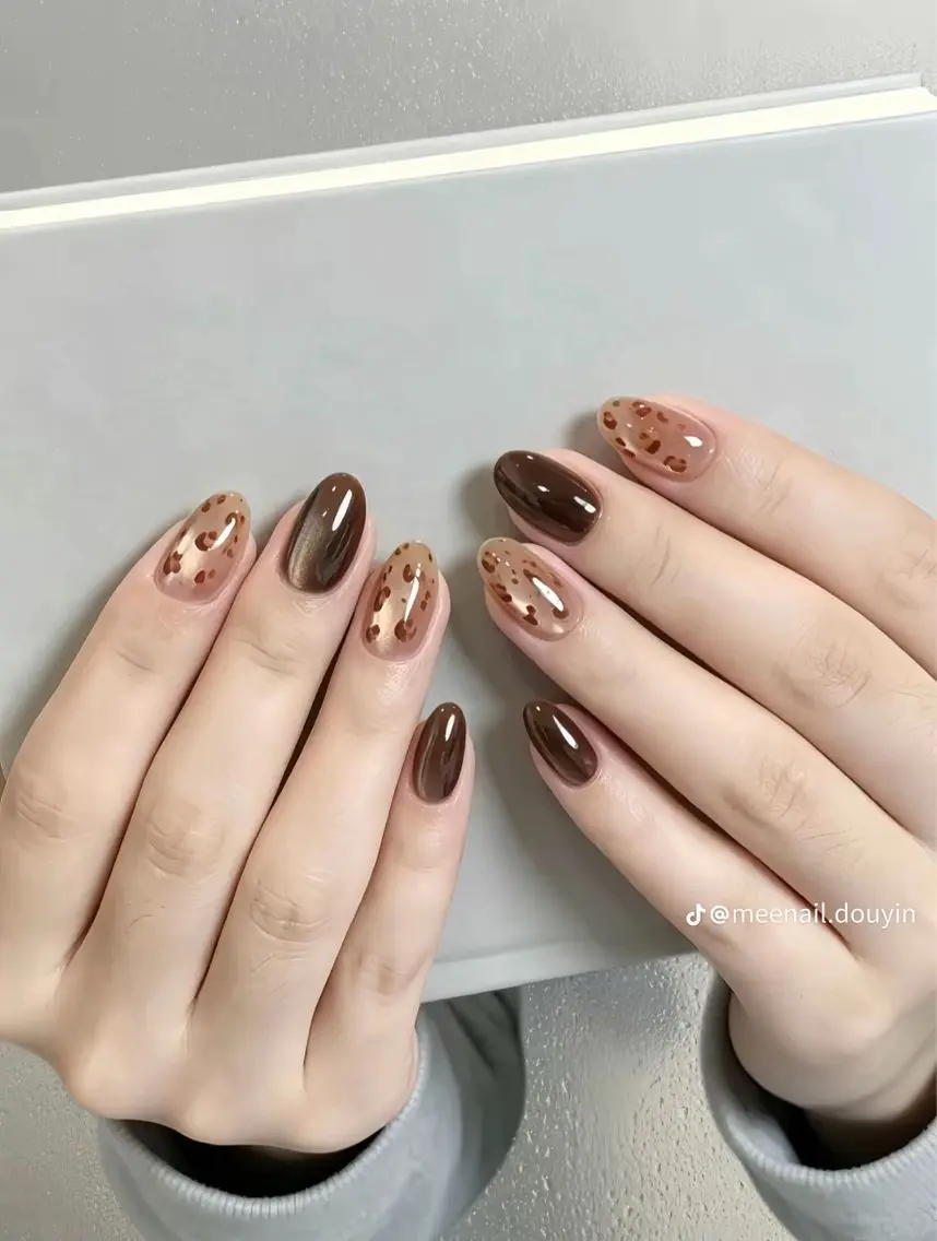 ネイル 韓国ネイル マグネットネイル 持ち込み ハンドネイル Dyo Nail_Royalのネイルデザイン