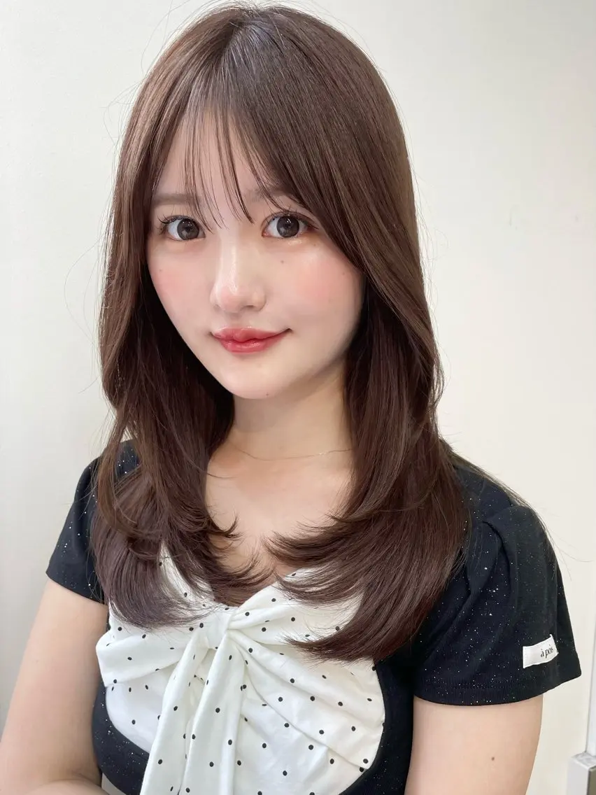ミディアム カット ヘアカラー トリートメント 🍑暖色／レイヤー／ 真希🎀のヘアスタイル
