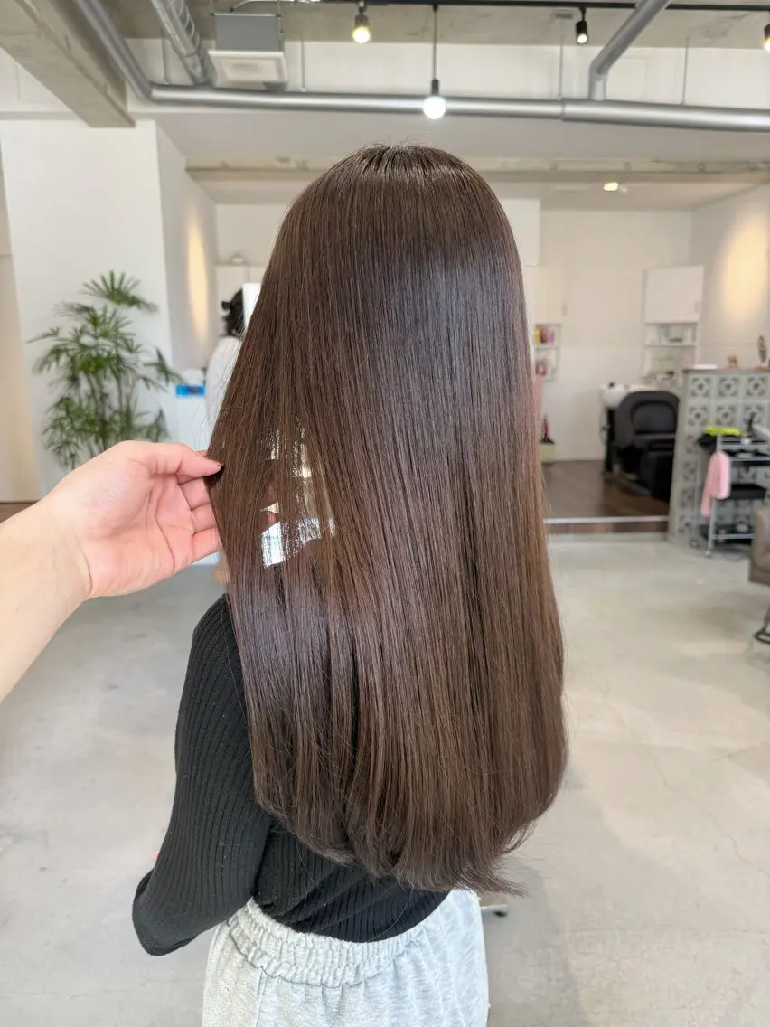 ロング カラー ブラウンカラー カット ヘアカラー トリートメント カイリ /レイヤーカットのヘアスタイル