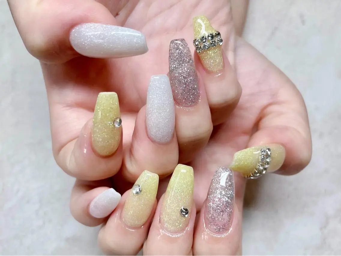 ネイル 【 RILUNA 】 三鷹のマツエク・マツパデザイン