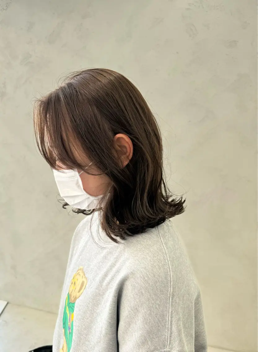 ミディアム カラー illatos あやののヘアスタイル