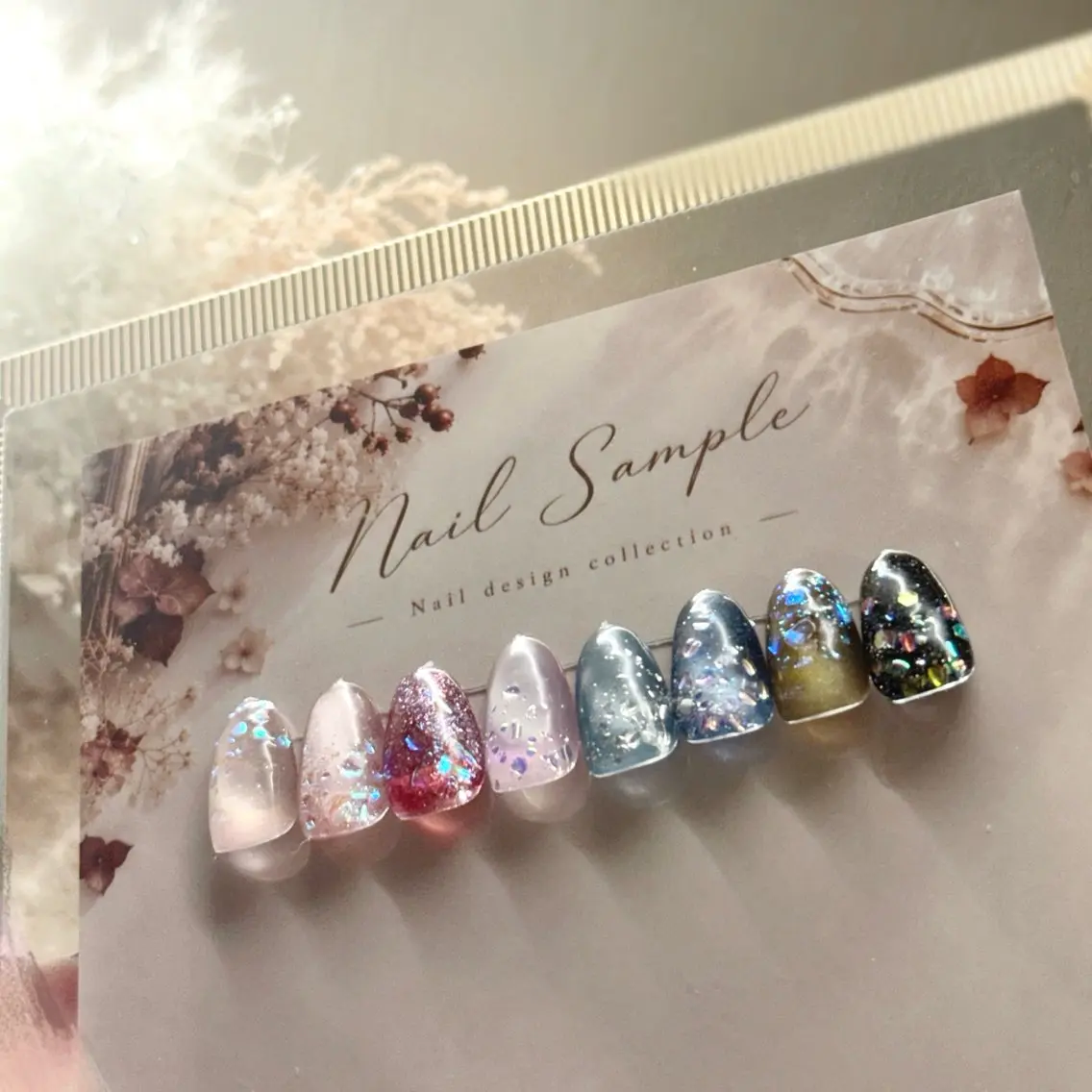 ネイル ハンドネイル フットネイル LAVISH momoneのネイルデザイン