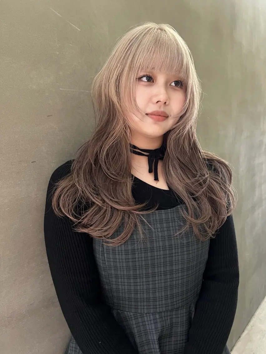 ロング カラー カット ヘアカラー トリートメント 小林 美咲のヘアスタイル