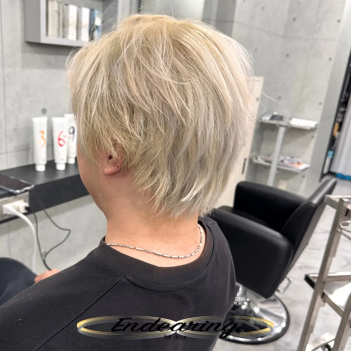カラー アッシュ ベージュカラー ブリーチ 透明感カラー ハイトーンカラー ヘアカラー Endearing 銀座/レイヤーカットのヘアスタイル