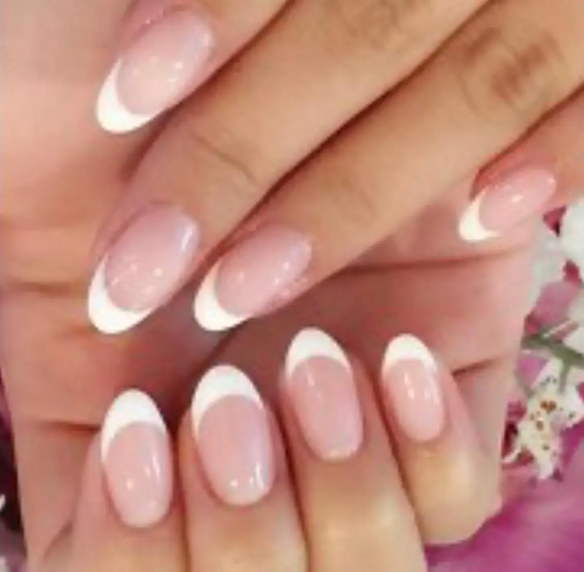 オフなし⭐︎フレンチネイル💅の写真