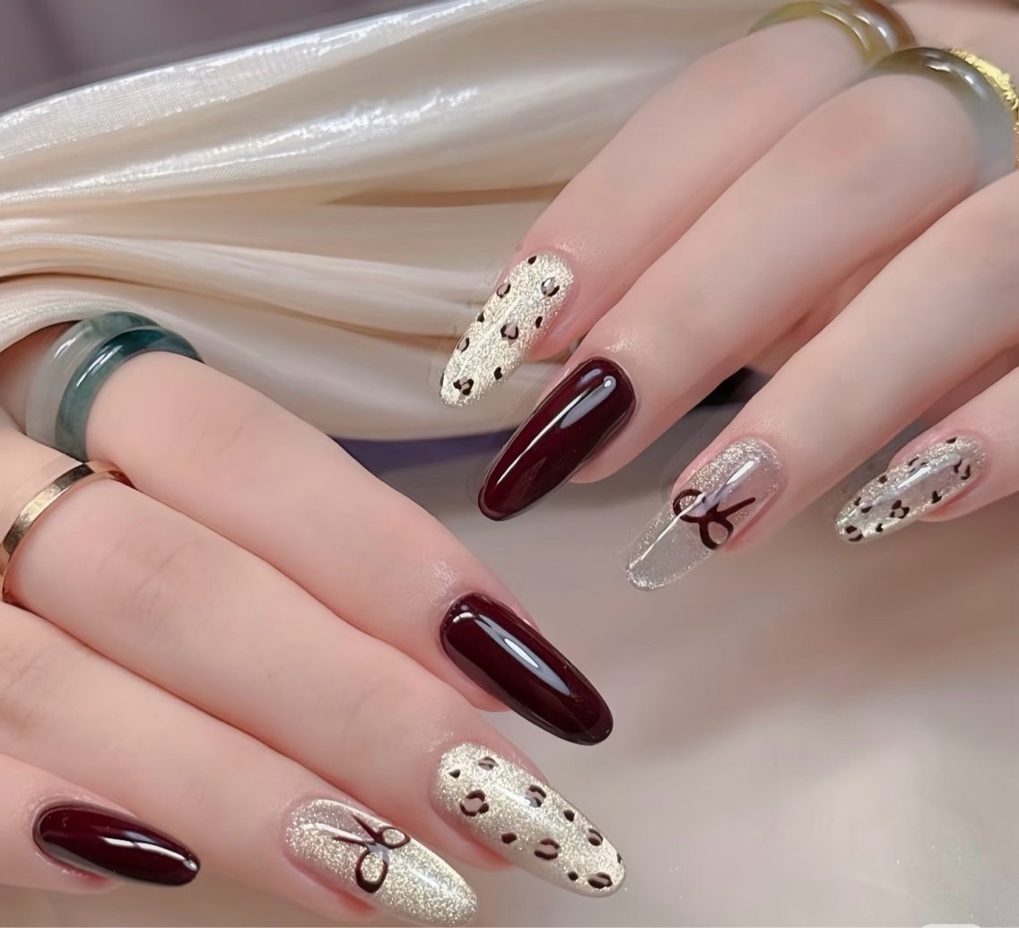 ネイル フレンチネイル ラメ(グリッター) ラメグラデーション マグネットネイル 持ち込み ハンドネイル Unicorn Nail原宿表参道のネイルデザイン