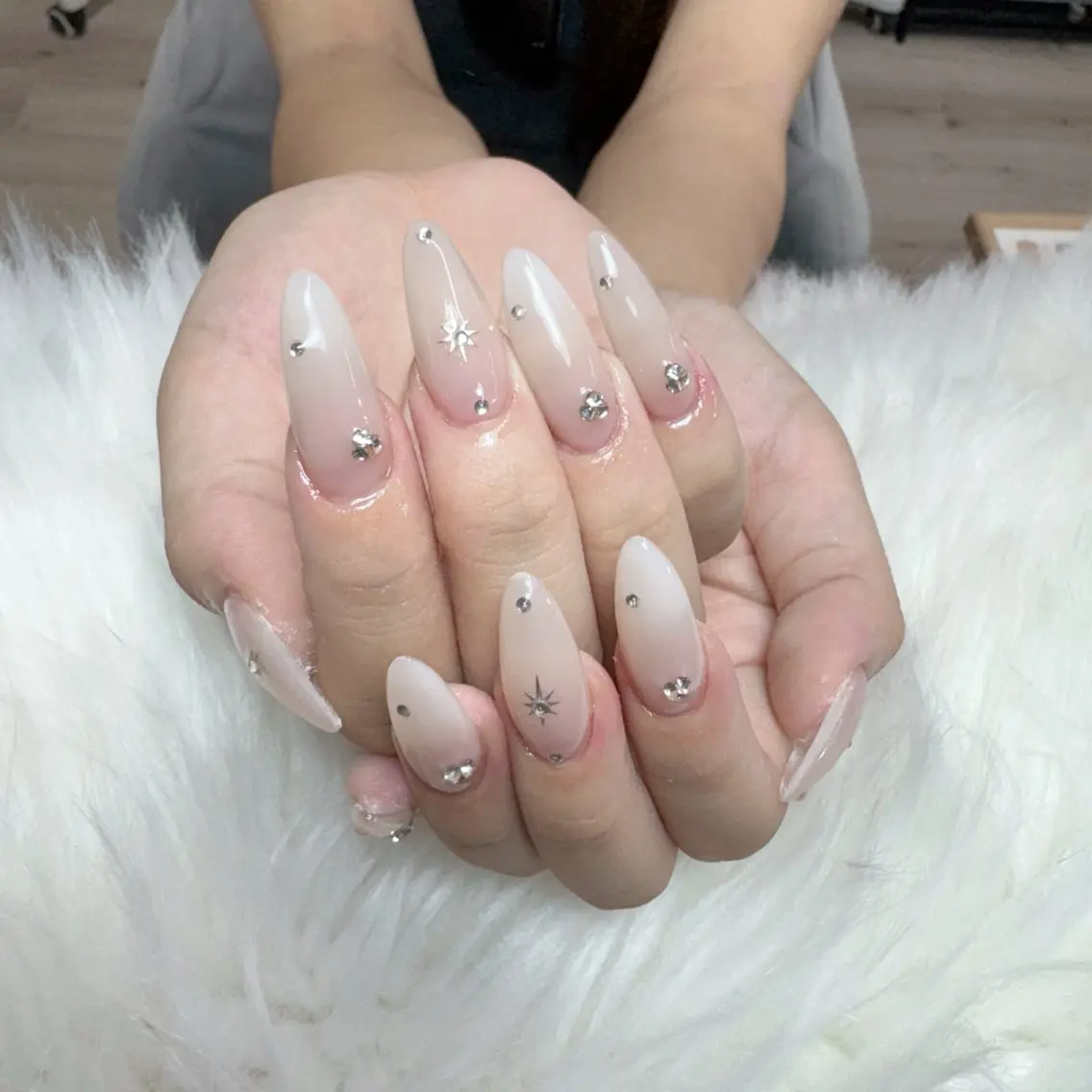 ネイル ハンドネイル 🎀nana🫧 ワンホンネイル🎀のネイルデザイン