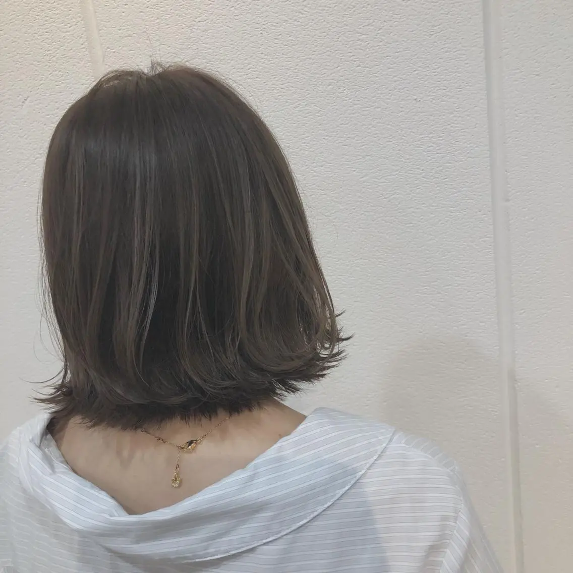 ミディアム カラー cherir髪質改善 パーソナルカラー診断のヘアスタイル