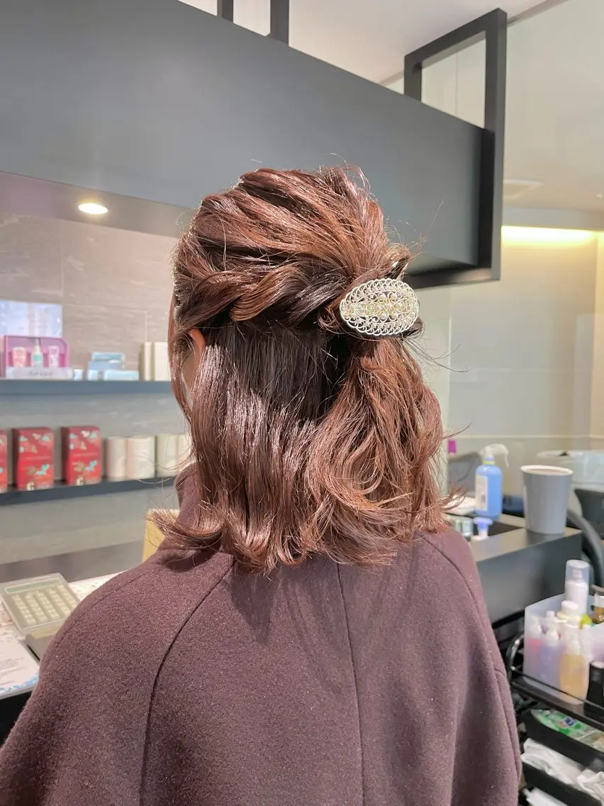 ミディアム ヘアアレンジ ダブルカラー🦖 /髪質改善⚡️しおりのヘアスタイル