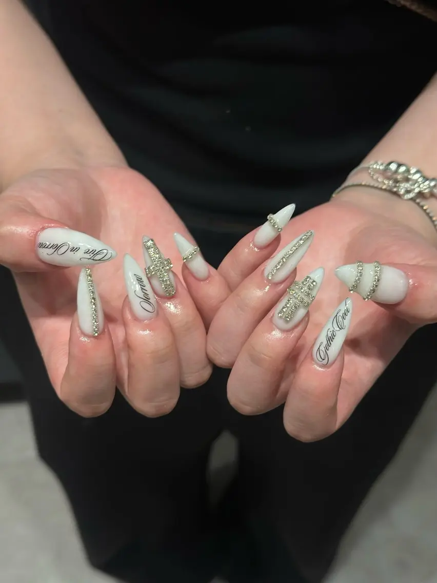 ネイル チークネイル ドット フレンチネイル グラデーション ハート ハンドネイル ハンドケア Eli Muse 新宿ネイルのネイルデザイン