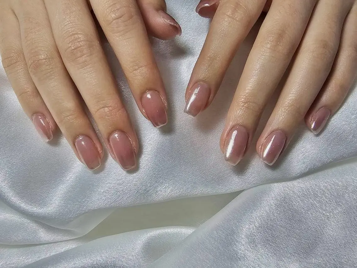 ネイル オーロラネイル 桜ネイル 入学式 フラワーネイル フットネイル ハンドネイル mogunail &blowのネイルデザイン