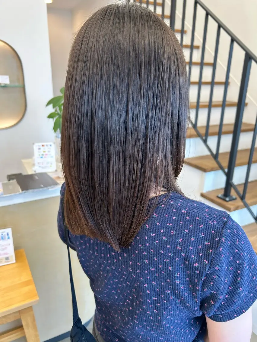 ロング ボブ くびれヘア 顔周りカット 髪質改善 韓国風ヘア トリートメント 本澤 朋香のヘアスタイル