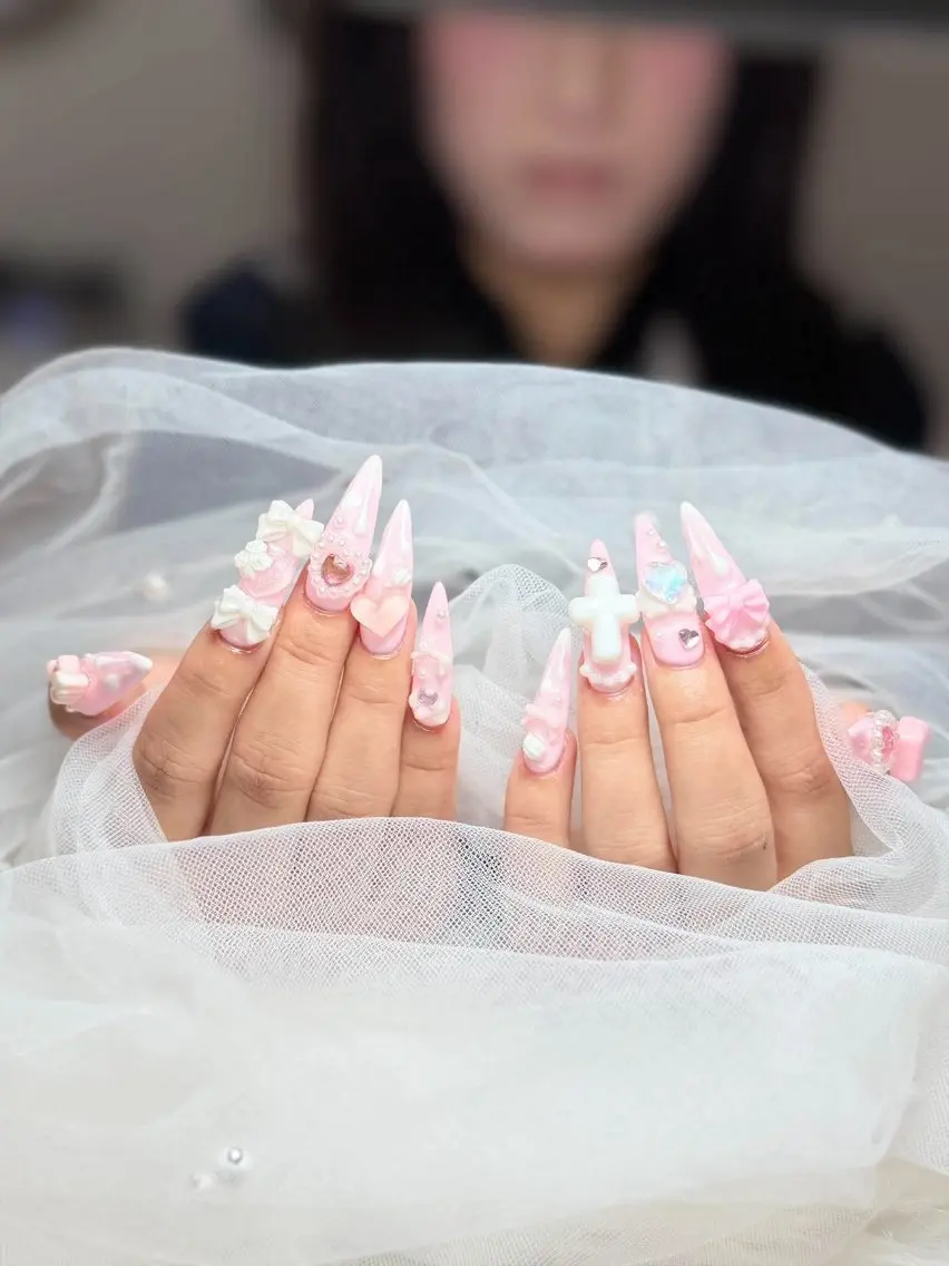 ネイル アートネイル 長さ出し ジェルネイル 韓国ネイル マグネットネイル ハンドネイル Cloudy Chan Nailのネイルデザイン