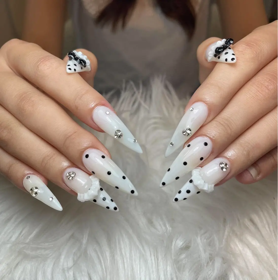 ネイル フレンチネイル ジェルネイル ガーリー 韓国ネイル ロングネイル ハンドネイル NieNail Nezukoのネイルデザイン