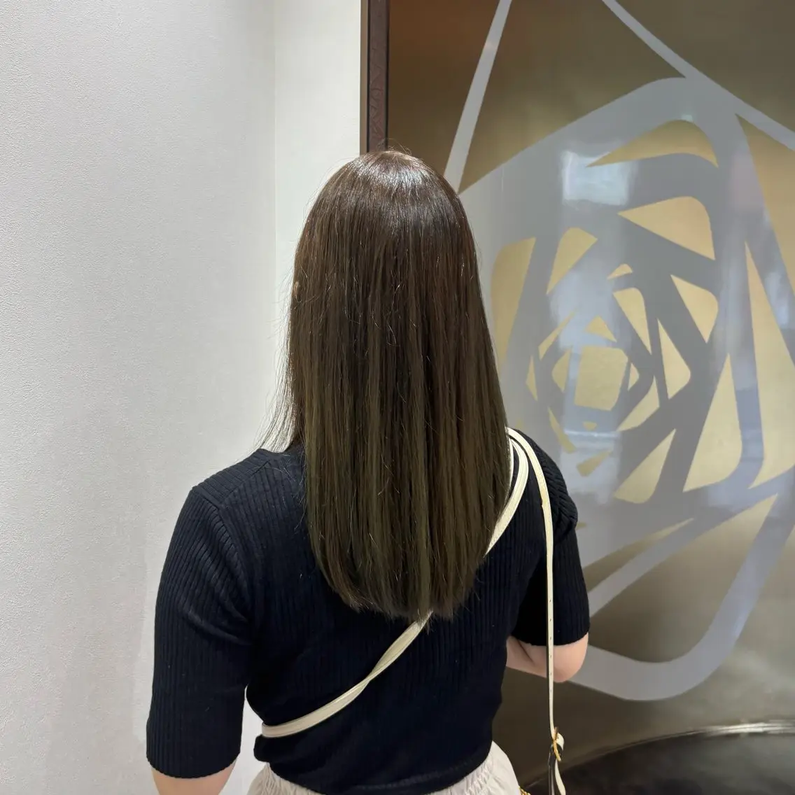 ロング カラー ベージュカラー オリーブベージュ 🌸石間伏愛理🌸 予約リクエスト受付中のヘアスタイル