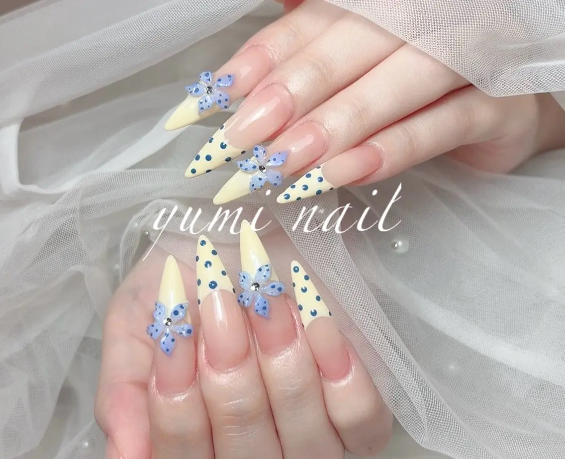 ネイル ハンドネイル 𝐲𝐮𝐦𝐢🎀 長さ出しデザイン専門のネイルデザイン