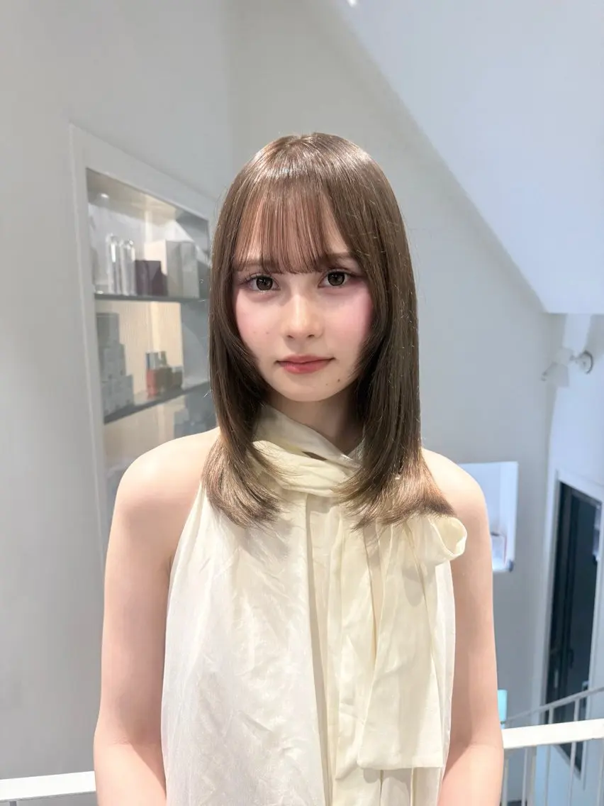 ミディアム カラー ブリーチ 透明感カラー グレージュ ブリーチなしカラー ヘアカラー ブリーチ・ハイトーン 🪐✩serenaのヘアスタイル
