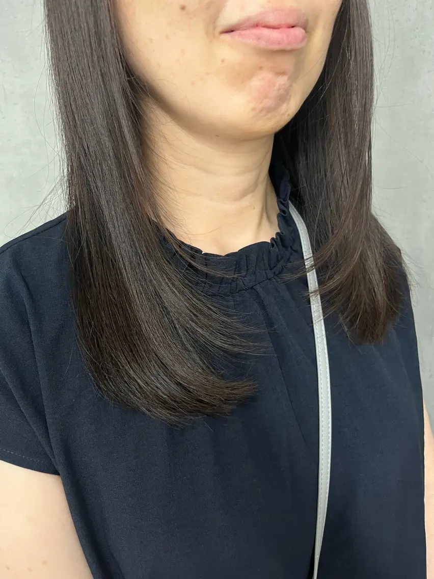 セミロング レイヤーカット ローレイヤー anon Loemのヘアスタイル
