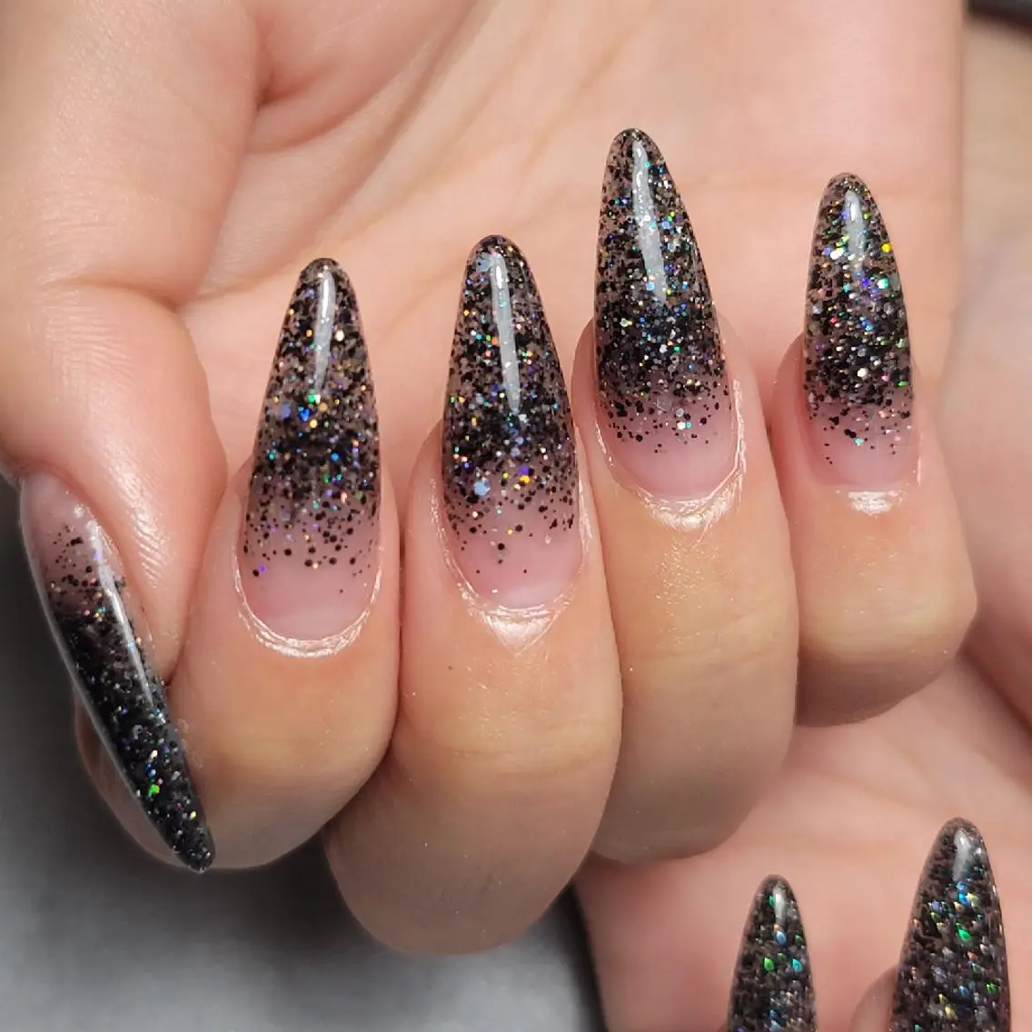 ネイル グラデーション ラメ(グリッター) ラメグラデーション ロングネイル スカルプネイル ハンドネイル MU5-nail 金山ネイルサロンのネイルデザイン