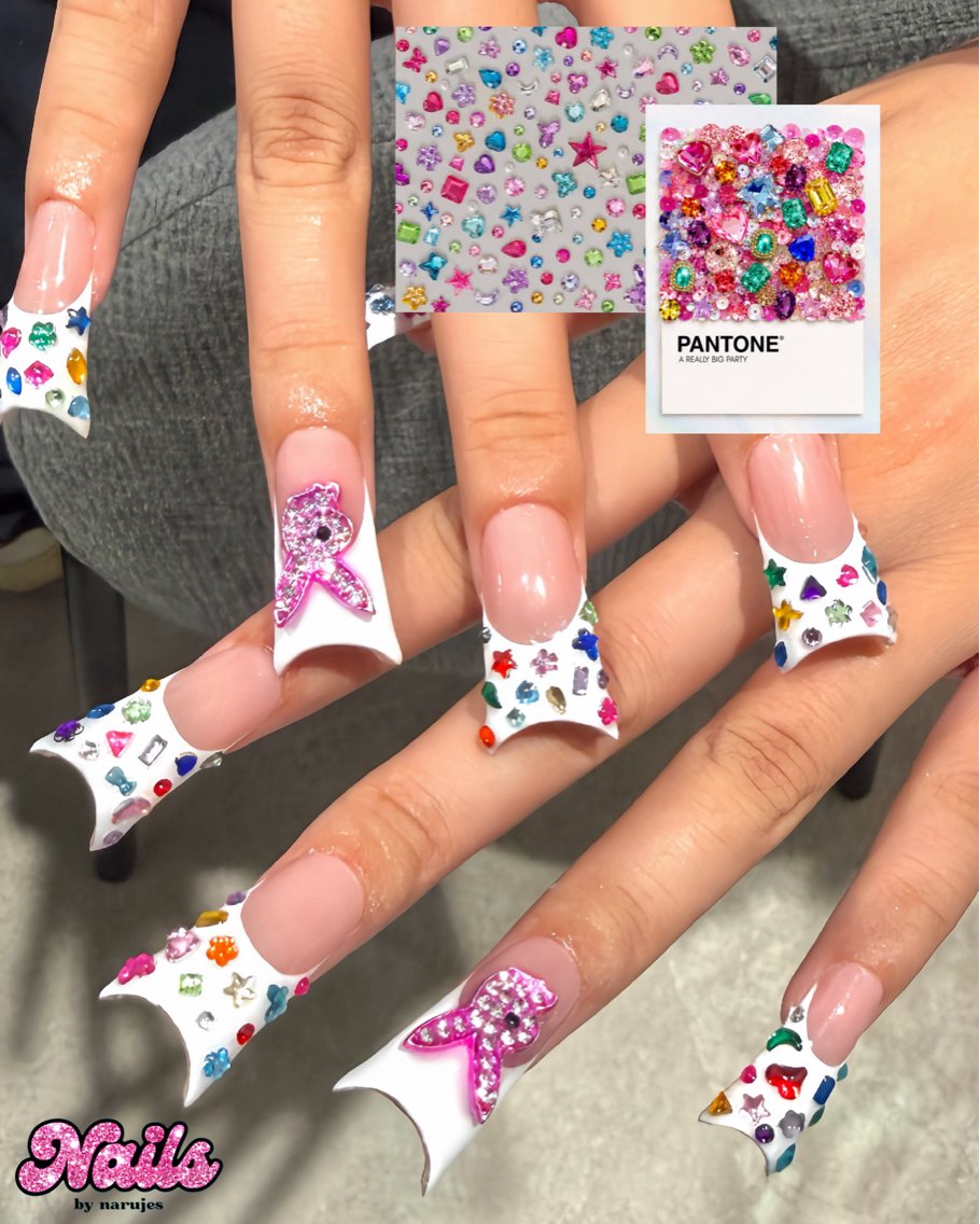 ネイル ロングネイル ギャルネイル🧸💖 narujesのネイルデザイン
