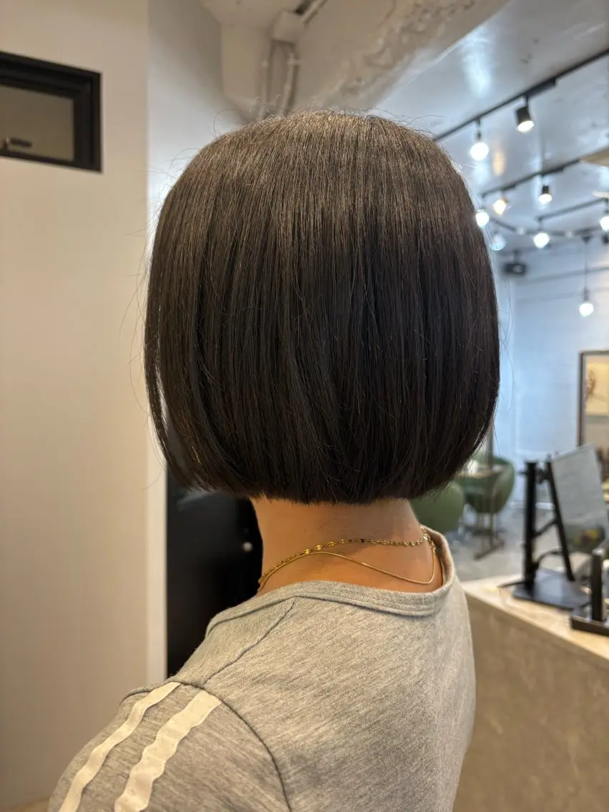 ミディアム ボブ 久貝 莉子のヘアスタイル