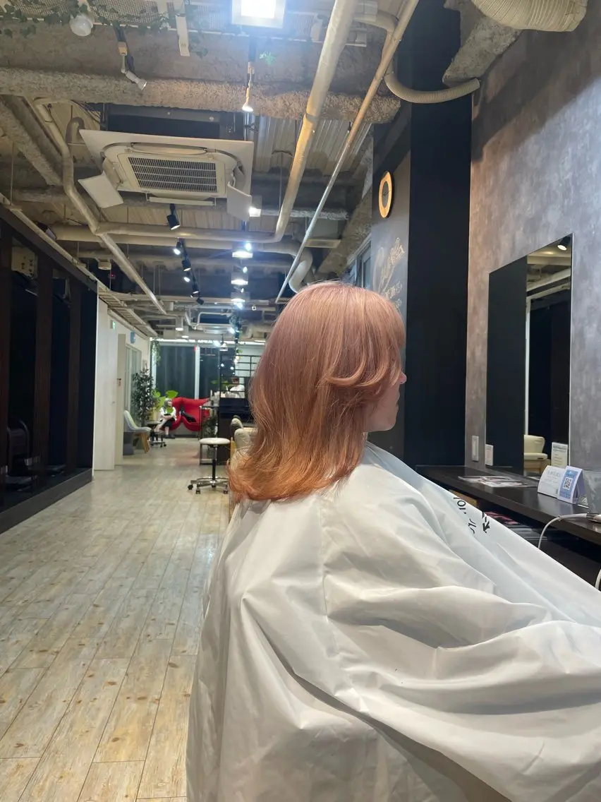 セミロング カラー ベージュカラー ブリーチ 透明感カラー ピンクカラー ピンクベージュ cuore_ miriのヘアスタイル