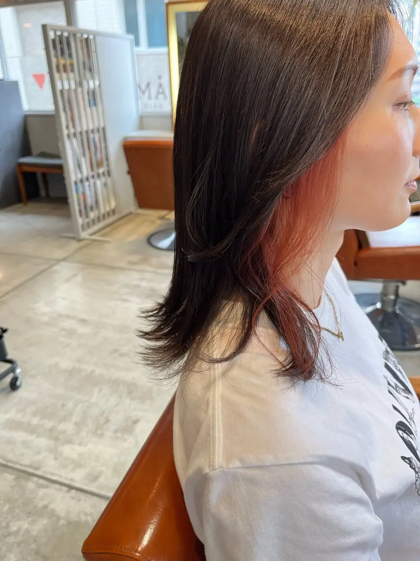 ミディアム カラー イヤリングカラー 井手 咲乃のヘアスタイル