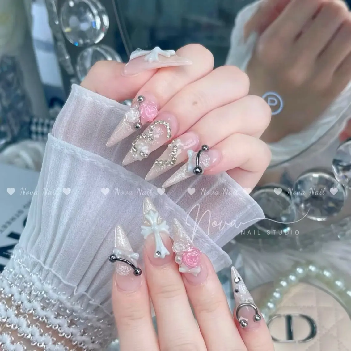 【SNS人気】チップ長さだし🎶クロス✝️パーツアートやり放題🎀🩵の写真