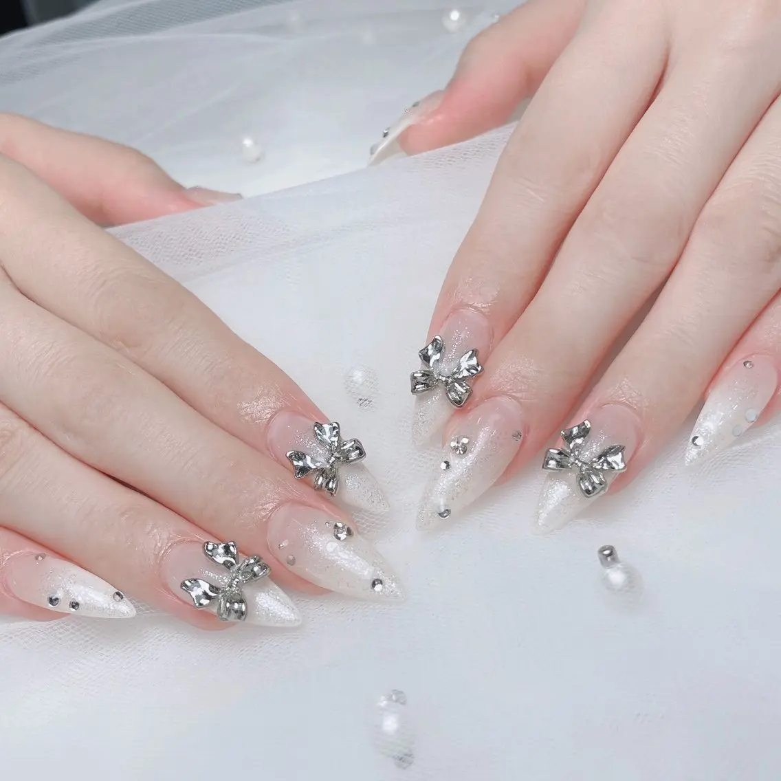 ネイル ガーリー ハート 韓国ネイル ニュアンスネイル リボン ハンドネイル Sora nail 長さ出し専門店のネイルデザイン