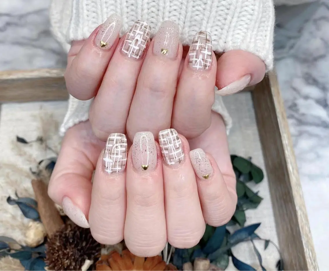 ネイル アートネイル ゴールド ハート ラメ(グリッター) シルバー Babarla Nailのネイルデザイン