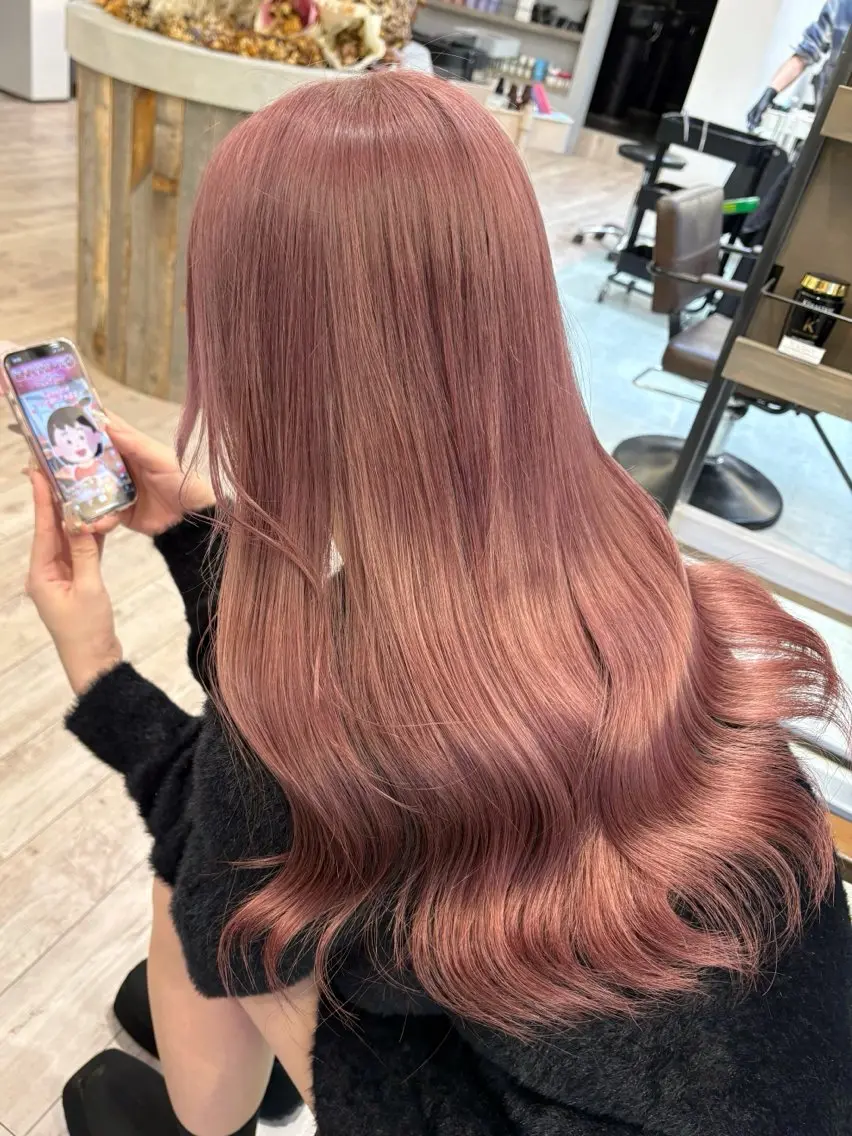 ロング Loob.TOKYO MIYA🌈のヘアスタイル