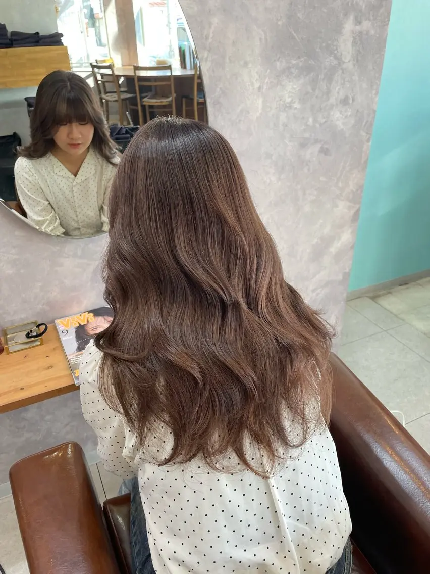 セミロング カラー 中嶋 颯和のヘアスタイル