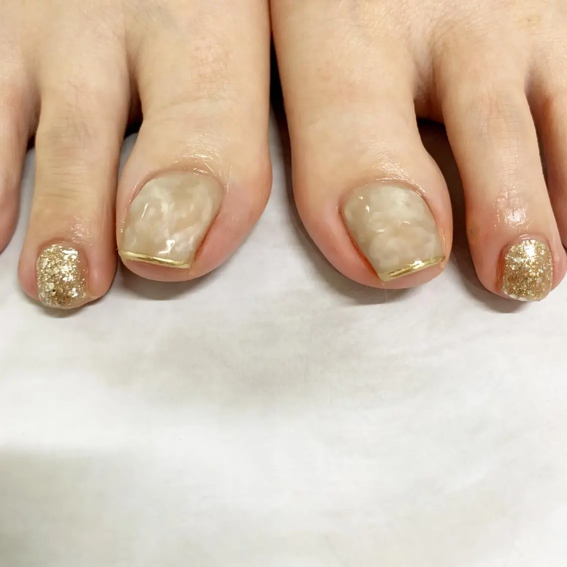 ネイル フットネイル 大理石ネイル(マーブル) ニュアンスネイル REVIA :momoのネイルデザイン